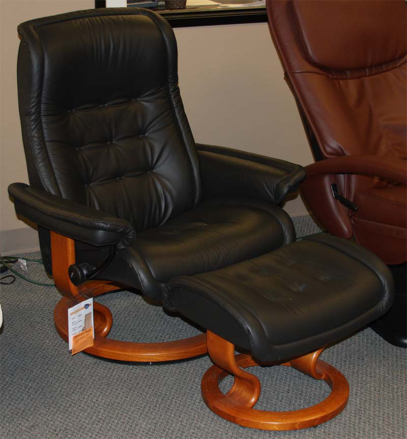 Stressless Royal Royalin Black Leather Recliner