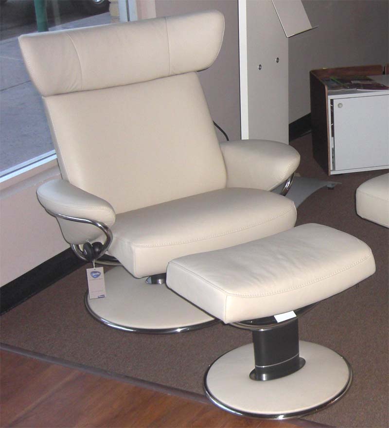 Stressless Large Jazz Leather Recliner and Ottoman by Ekornes