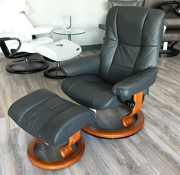 Stressless Kensington Large Mayfair Paloma Rock Leather Recliner Chair and Ottoman by Ekornes