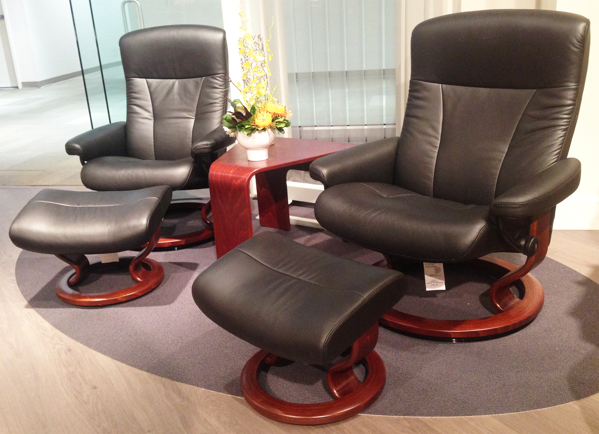 Stressless chairs for hotsell sale near me