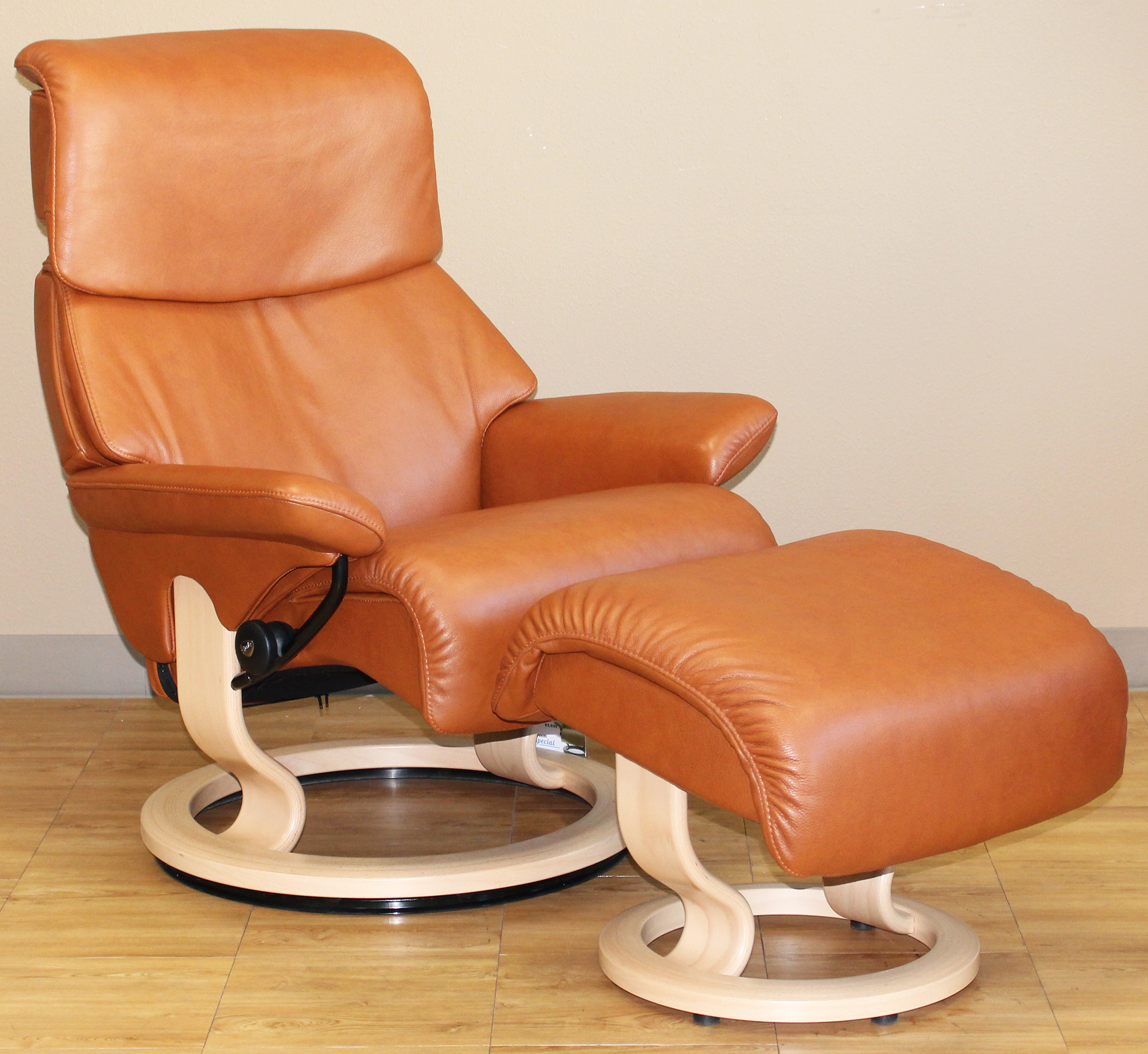 Stressless_Dream_Recliner_Royalin_Tigereye_Leather_Chair_3