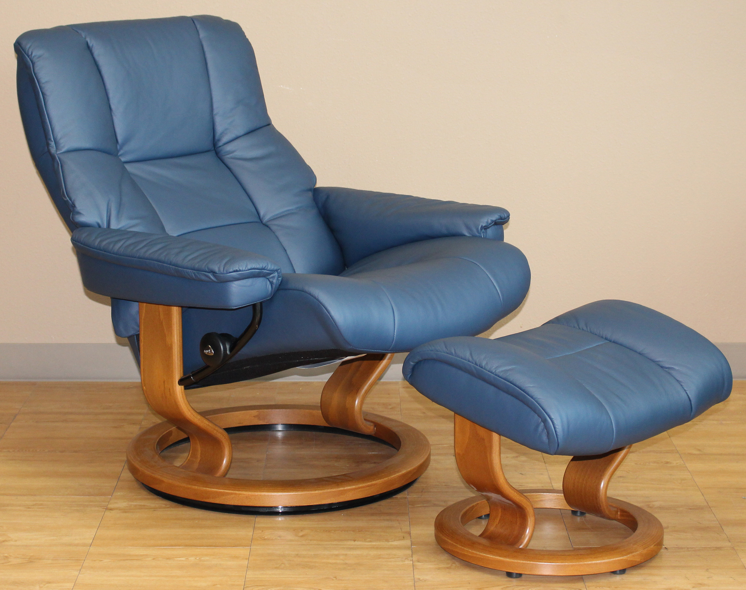 Stressless Mayfair Paloma Oxford Blue Leather Recliner Chair And